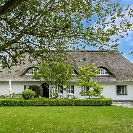 Inselblume 84 - Luxus Mit Reetdach Auf Dem Land Holiday home Fehmarn