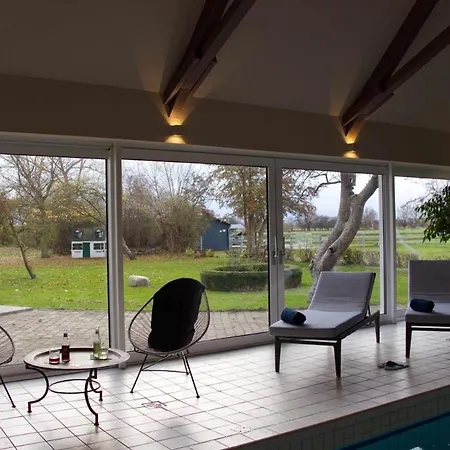 Inselblume 84 - Luxus Mit Reetdach Auf Dem Land Holiday home Fehmarn