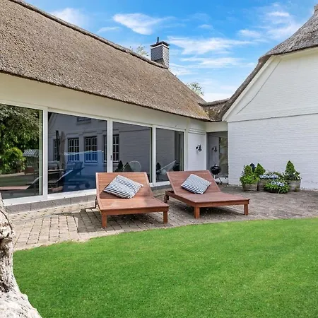 Inselblume 84 - Luxus Mit Reetdach Auf Dem Land Holiday home