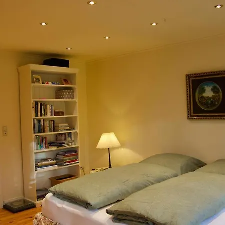 Holiday home Inselblume 84 - Luxus Mit Reetdach Auf Dem Land